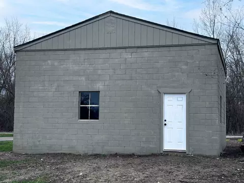 Exterior - 3044 Baker, Grand Blanc, MI 48507 photo 6 of 9