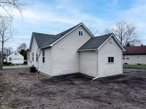 Exterior - 3044 Baker, Grand Blanc, MI 48507 photo 7 of 9