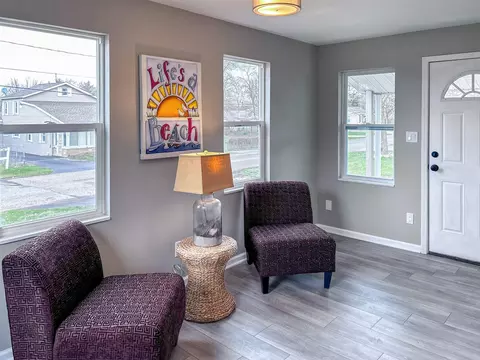 Living - 3044 Baker, Grand Blanc, MI 48507 photo 4 of 4