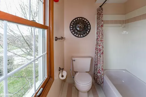 Bath - 53225 Gregory, Macomb, MI 48042 photo 4 of 4