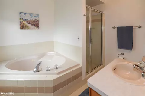 Bath - 53225 Gregory, Macomb, MI 48042 photo 2 of 4