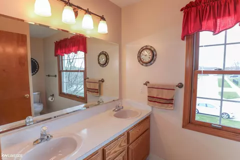 Bath - 53225 Gregory, Macomb, MI 48042 photo 3 of 4