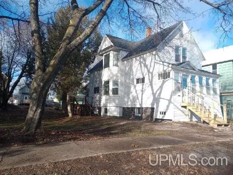 127 N Iroquois, Laurium, MI 49913