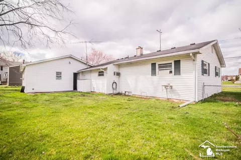 Exterior - 1301 W Temperance, Temperance, MI 48182 photo 11 of 11