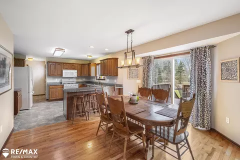 Dining - 6261 N Mckinley, Flushing, MI 48433 photo 2 of 2