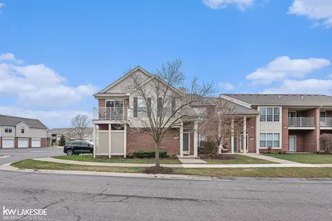43943 Rushcliffe, Sterling Heights, MI 48313