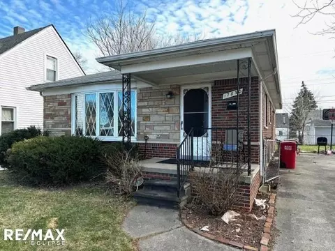 17830 Martin, Roseville, MI 48066