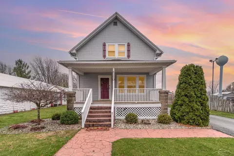 8220 Main, Birch Run, MI 48415