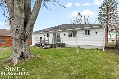 Exterior - 6397 Dyke Rd, Algonac, MI 48001 photo 7 of 9