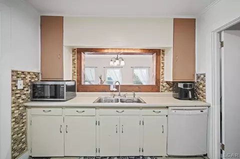 Kitchen - 913 Chestnut, Adrian, MI 49221 photo 1 of 4