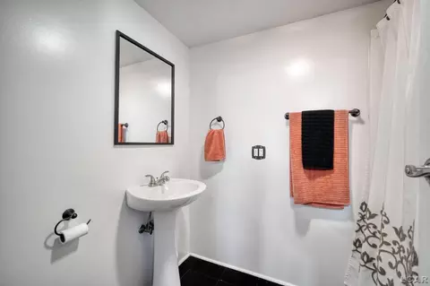 Bath - 913 Chestnut, Adrian, MI 49221 photo 1 of 2