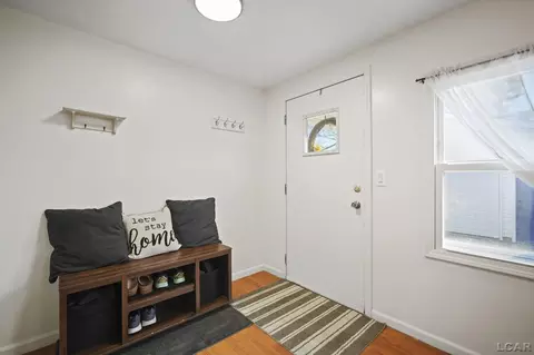 Entry Way - 913 Chestnut, Adrian, MI 49221 photo 1 of 1