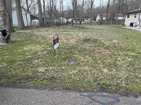 480 Maple, Algonac, MI 48001 photo 2