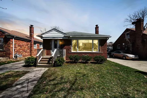 6920 N Silvery Ln, Dearborn Heights, MI 48127
