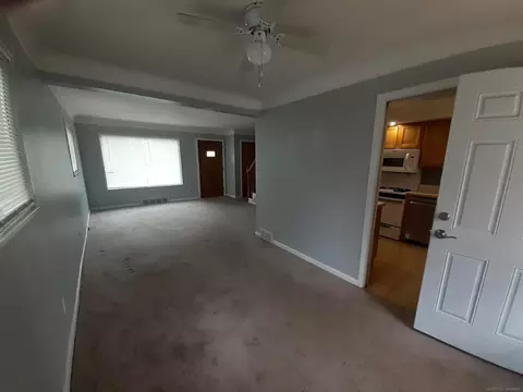2099 E Maple #11, Birmingham, MI 48009 photo 10