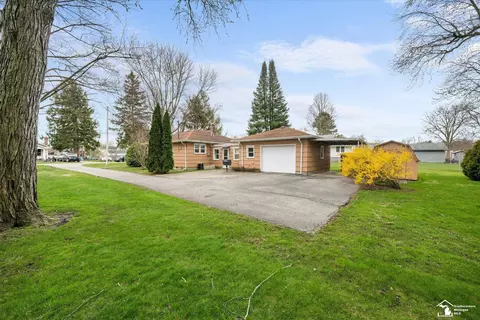 Exterior - 660 Orchard, Temperance, MI 48182 photo 4 of 10