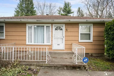 Exterior - 660 Orchard, Temperance, MI 48182 photo 6 of 10