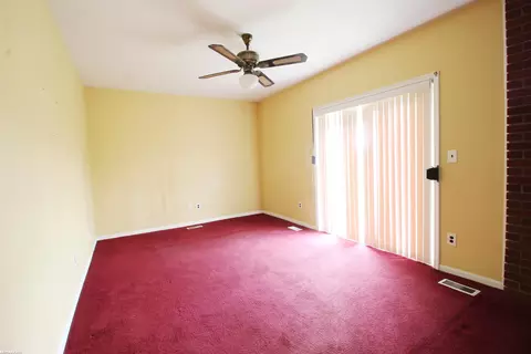 Living - 2583 Edwin, Warren, MI 48092 photo 3 of 4