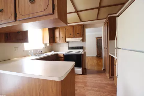 Kitchen - 2583 Edwin, Warren, MI 48092 photo 2 of 3