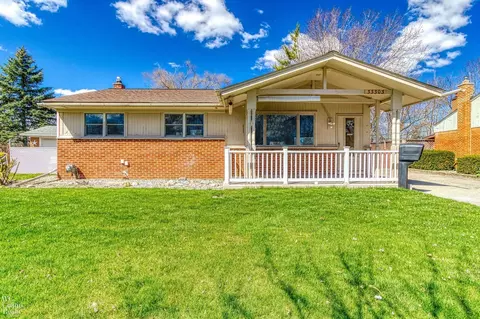 33303 Vista Way, Fraser, MI 48026