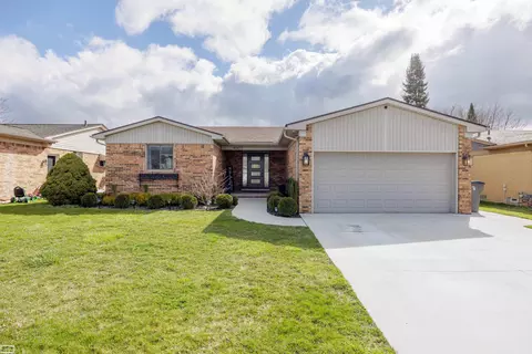 40432 Forsythe, Clinton Township, MI 48038