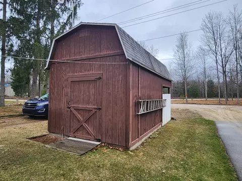 Exterior - 4362 Mohawk, Gladwin, MI 48624 photo 6 of 7