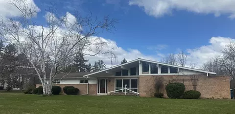1200 Suburban, Pinconning, MI 48650