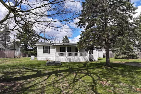 10298 Evelyn, Clio, MI 48420