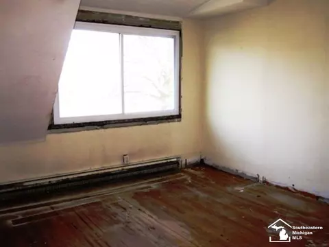 1582 E Hurd, Monroe, MI 48162 photo 5