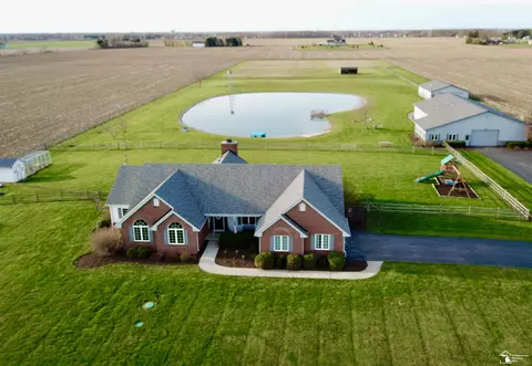 8909 Lynch Rd, Ottawa Lake, MI 49267