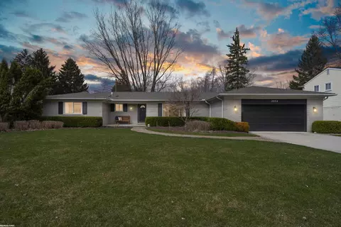 2054 Belle Vernon, Rochester Hills, MI 48309