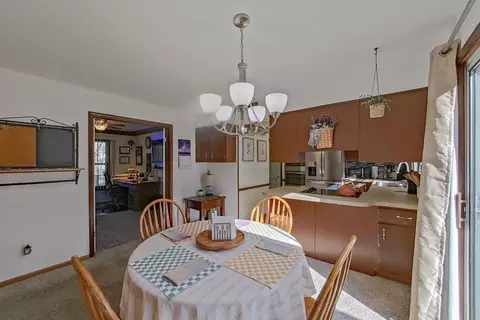 Dining - 2339 Atlas, Davison, MI 48423 photo 2 of 4