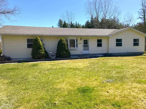 1715 S Allen, Saint Clair, MI 48079