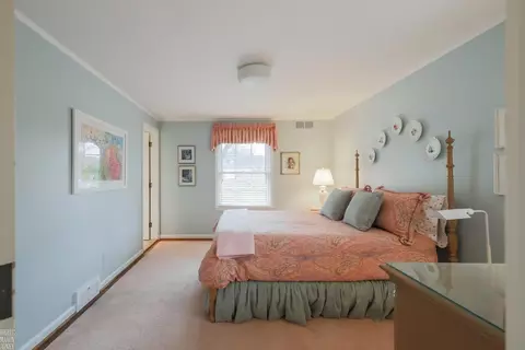 Bedroom - 161 Vendome, Grosse Pointe Farms, MI 48236 photo 1 of 6