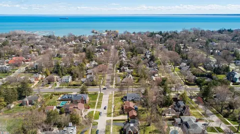 View/Area - 161 Vendome, Grosse Pointe Farms, MI 48236 photo 4 of 6