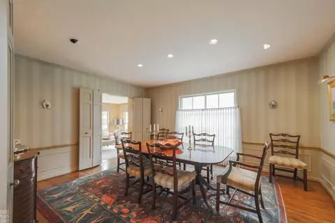 Dining - 161 Vendome, Grosse Pointe Farms, MI 48236 photo 2 of 2