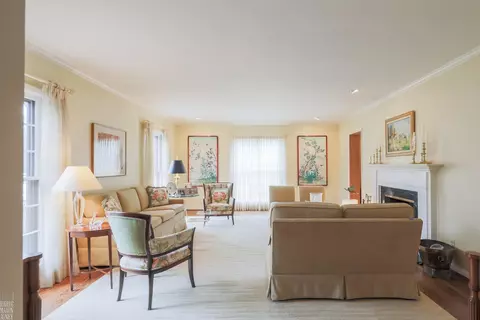 Living - 161 Vendome, Grosse Pointe Farms, MI 48236 photo 1 of 9