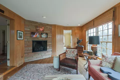 Living - 161 Vendome, Grosse Pointe Farms, MI 48236 photo 7 of 9