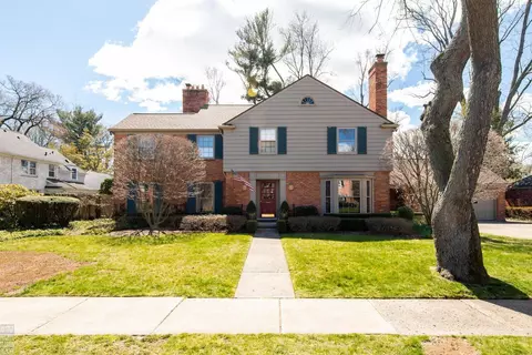 161 Vendome, Grosse Pointe Farms, MI 48236