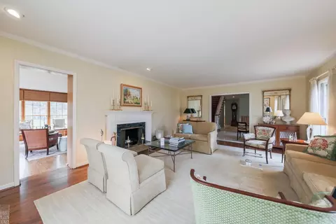 Living - 161 Vendome, Grosse Pointe Farms, MI 48236 photo 3 of 9