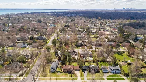 View/Area - 161 Vendome, Grosse Pointe Farms, MI 48236 photo 5 of 6
