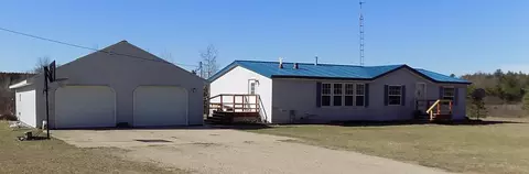753 W Mckimmy, Gladwin, MI 48624