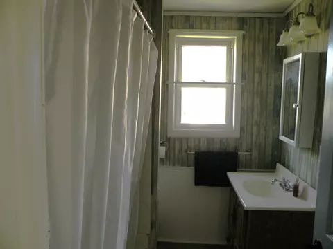 Bath - 304 Monroe, Owosso, MI 48867 photo 1 of 1
