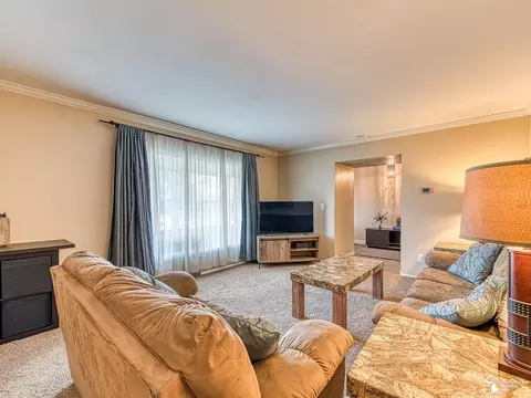 Living - 1375 Hollywood, Monroe, MI 48162 photo 7 of 7