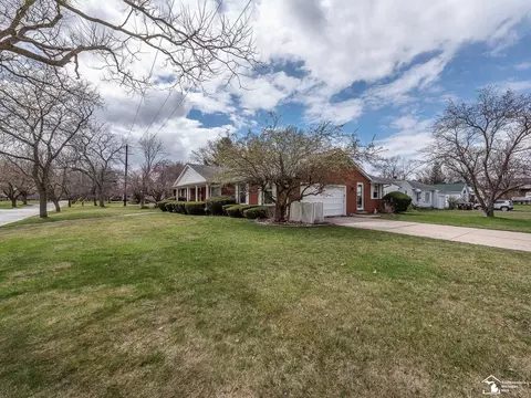 1375 Hollywood, Monroe, MI 48162