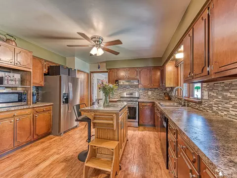 Kitchen - 1375 Hollywood, Monroe, MI 48162 photo 3 of 4