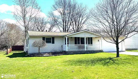 2067 Hillsdale, Davison, MI 48423