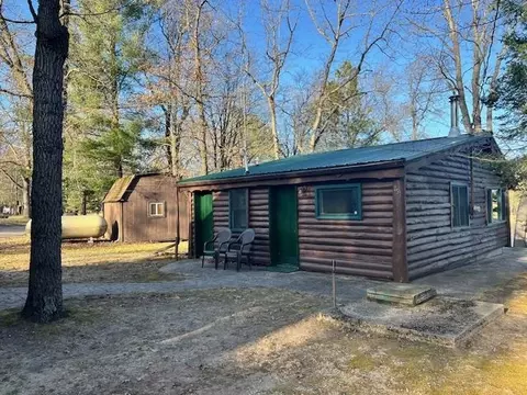 Exterior - 751 E Long Lk, Harrison, MI 48625 photo 4 of 6