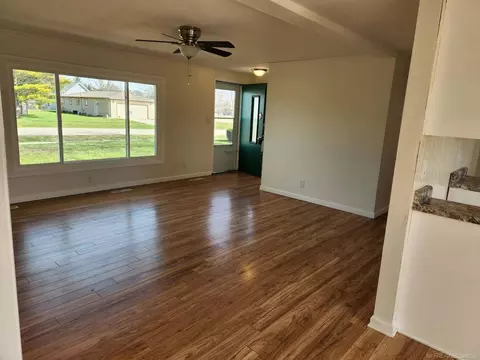 103 St Clair, Capac, MI 48014 photo 3