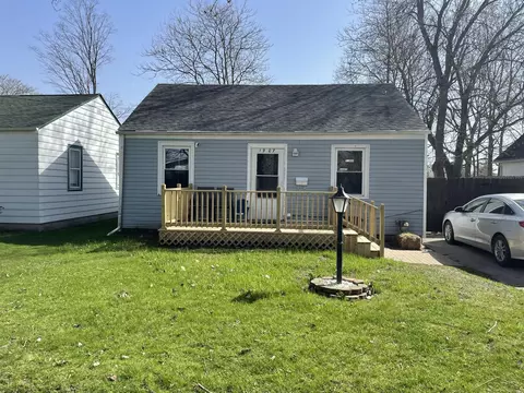 1907 Maine, Saginaw, MI 48602